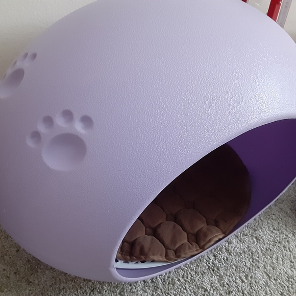 Pet's igloo - Picture 1 of 2